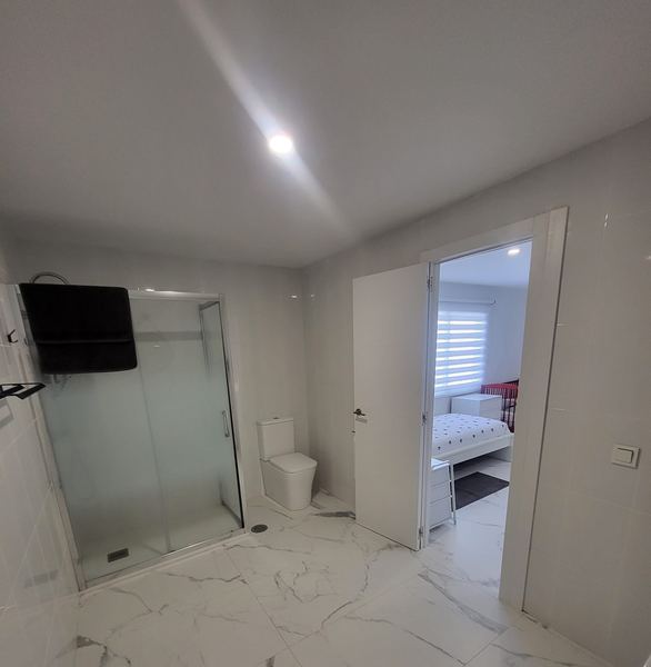 En-suite bathroom with walk-in shower